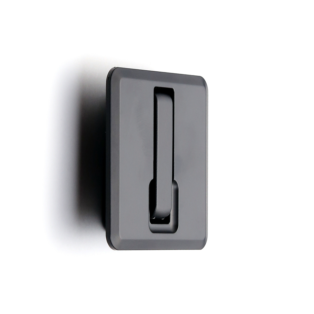 Wysokiej jakości kwadratowy hak składany sprężynowy do wnęki, powierzchnia: czarny, satynowy mat, 52 mm (2.1"), NF-K52-BL. Kwadratowy składany hak z automatycznym zamykaniem, do małego domku, kampera, jachtu i wielu innych, firmy Sugatsune / LAMP® (Japonia) - obrazek 2