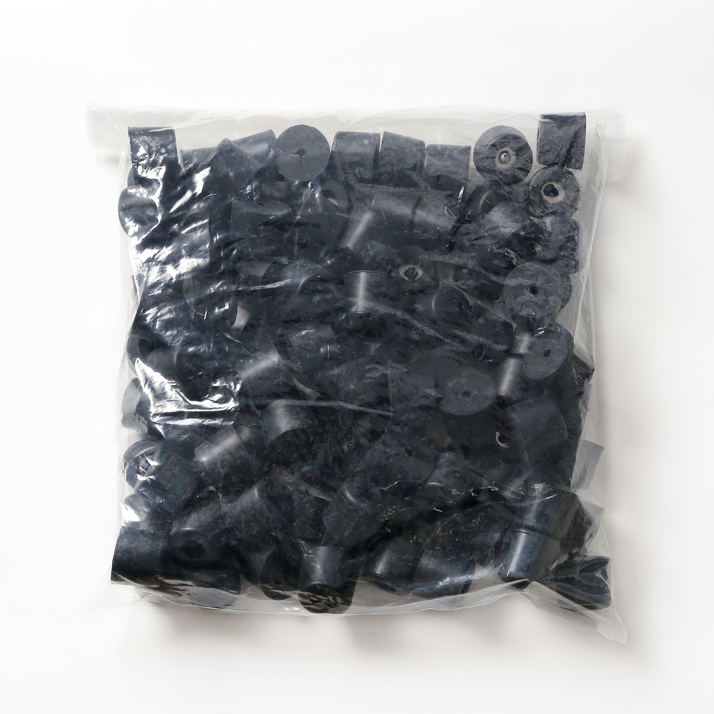 Regulowana stopka, guma, pakiet 100 K-3225-P100, od Sugatsune / LAMP (Japonia)